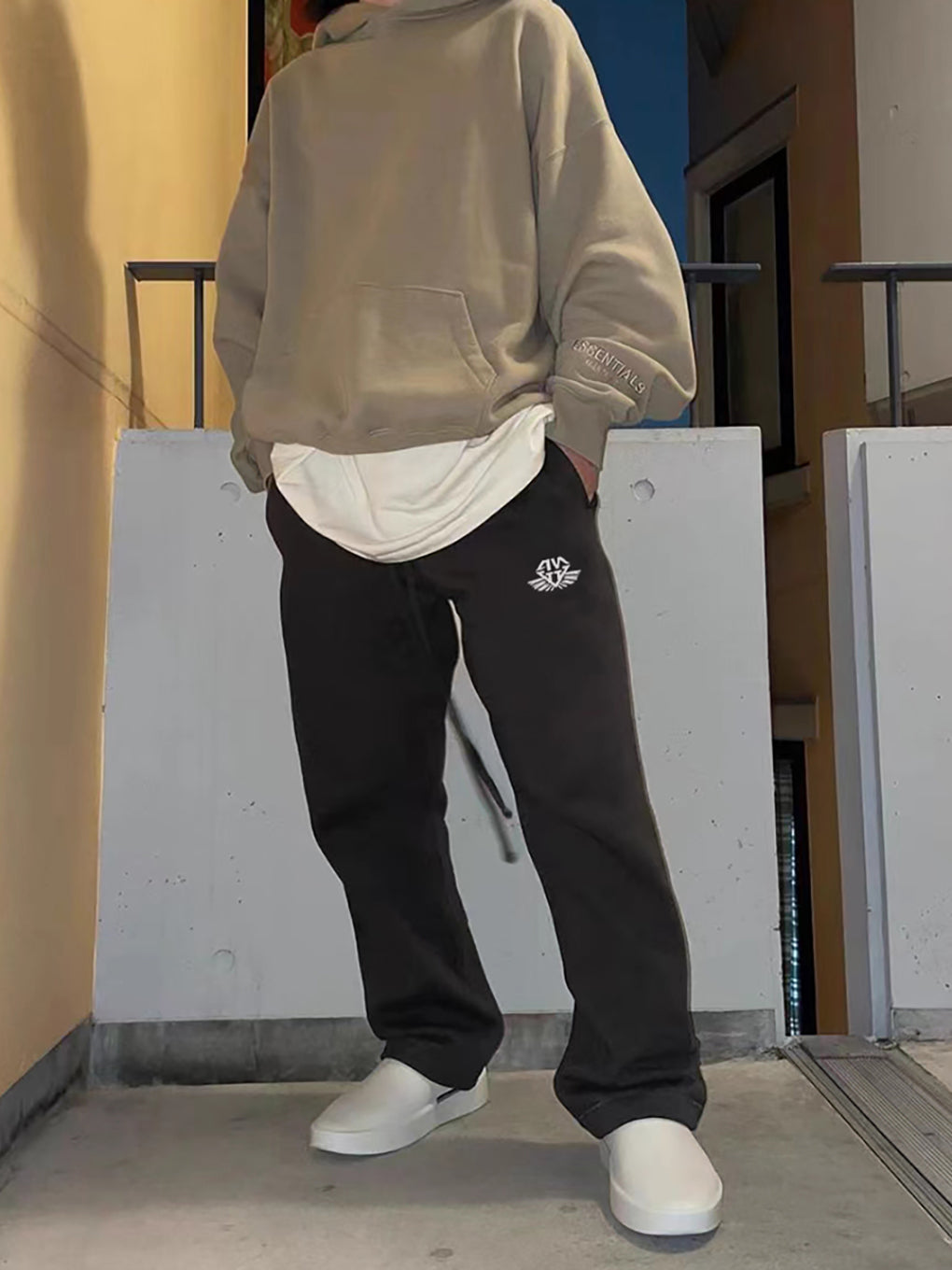 ANVTT Men's Straight-Leg Sweatpants - ANVTT