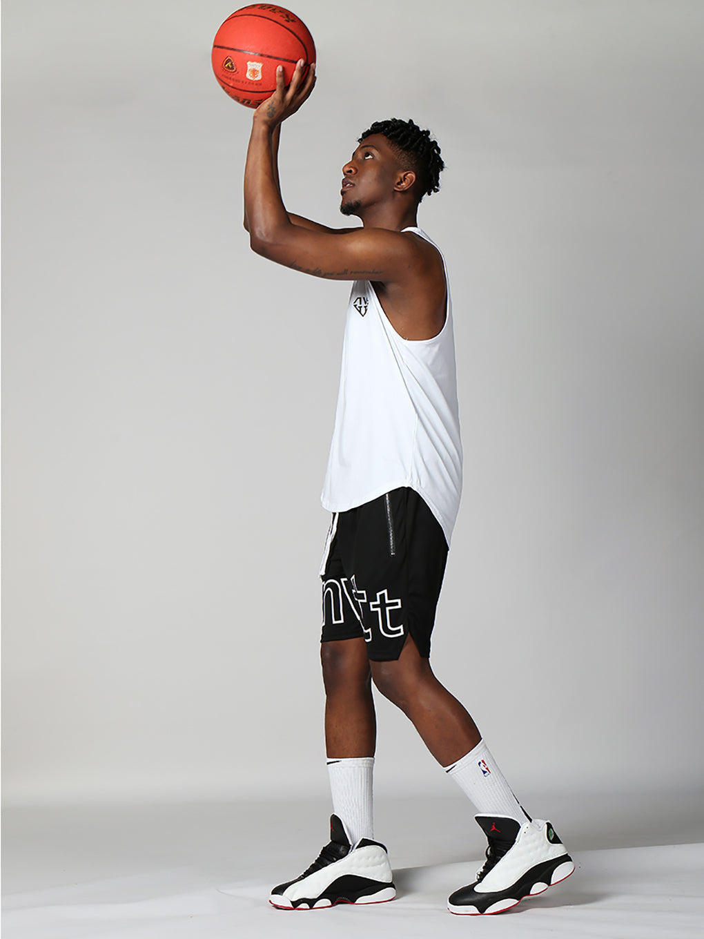AVNTT Men's knee-length basketball shorts - ANVTT