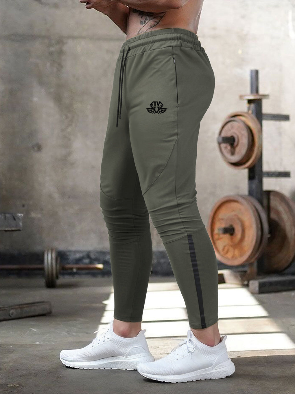Men's Black Tapered Workout Joggers with Zipper Pockets - ANVTT